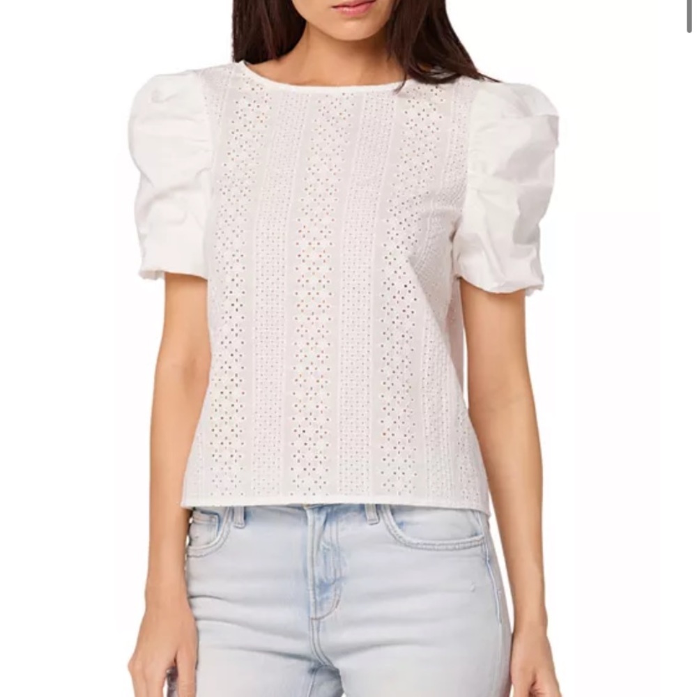 Women’s shirt puff sleeves